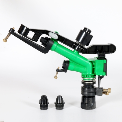 2.4-9.7m3/h Plastic Raingun Sprinkler Irrigatie Systeem aansluiting Grootte 1&quot;