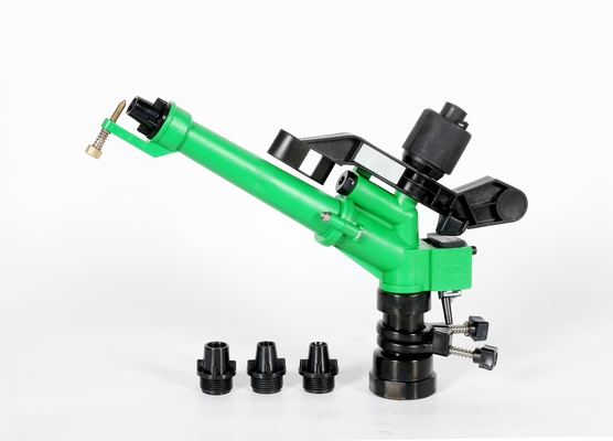 2.4-9.7m3/h Plastic Raingun Sprinkler Irrigatie Systeem aansluiting Grootte 1&quot;